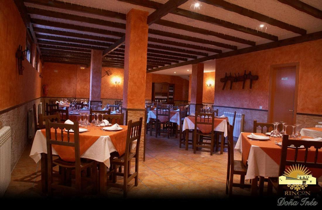 Hotel Rincón de Doña Inés Villanueva de la Condesa Esterno foto