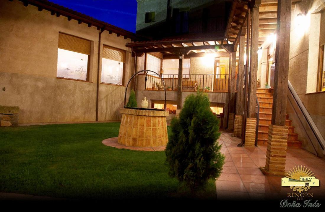 Hotel Rincón de Doña Inés Villanueva de la Condesa Esterno foto