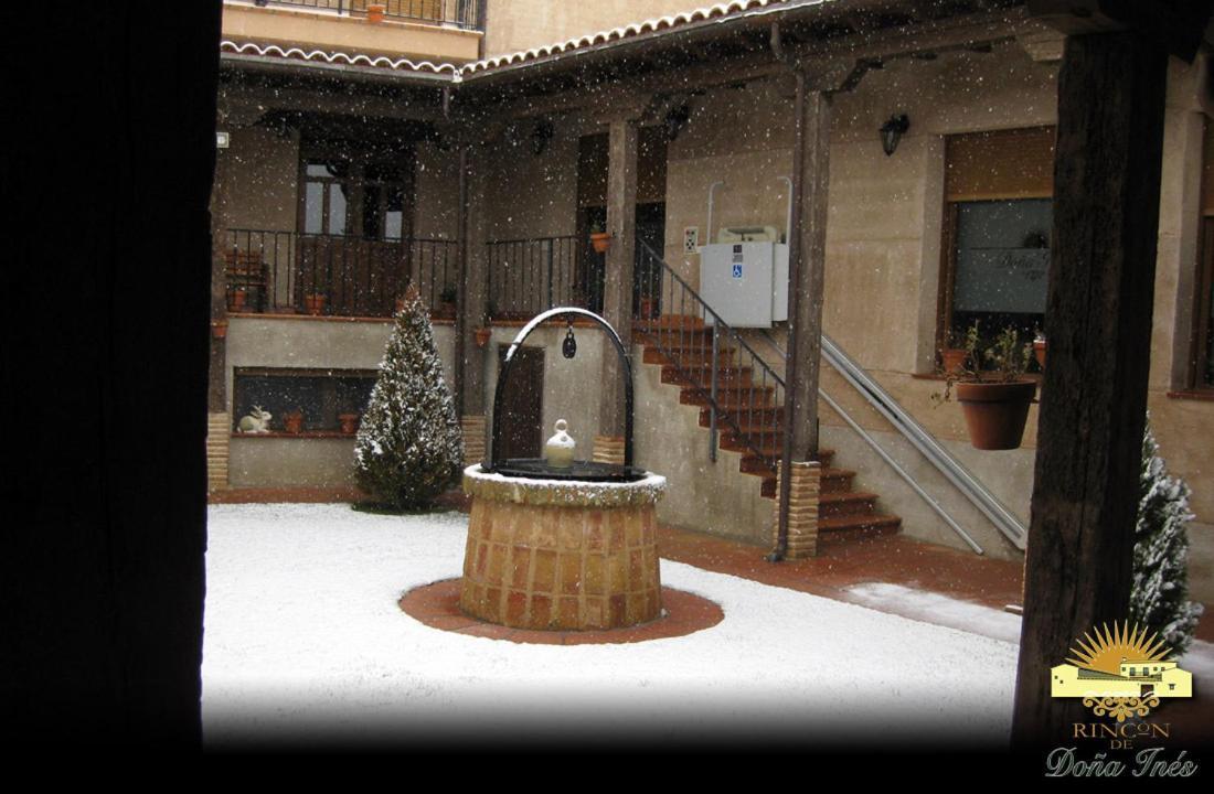 Hotel Rincón de Doña Inés Villanueva de la Condesa Esterno foto